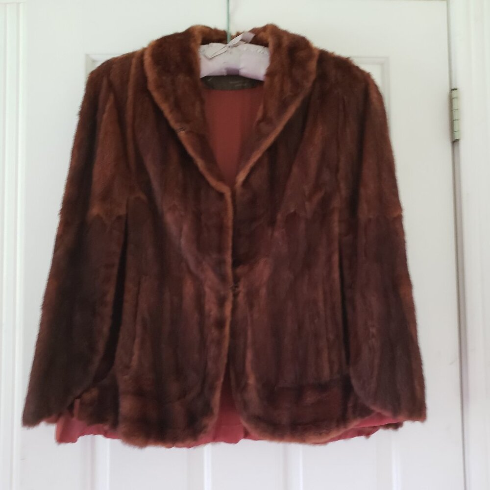 VINTAGE MINK FUR CAPE FROM GREEN'S FURS